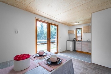 2 Chaty a baz�n - Lu�ick� hory - �esk� �v�carsko