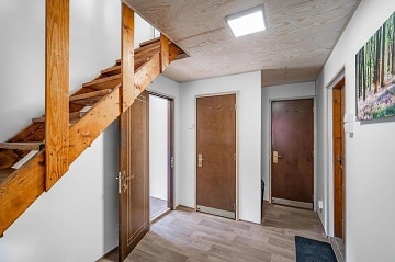 2 Chaty a baz�n - Lu�ick� hory - �esk� �v�carsko