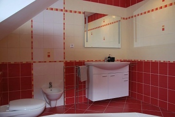 Chalupa a kryt� baz�n - �esk� r�j - Turnovsko