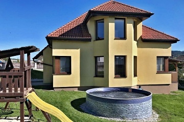 Chalupa s bazénem a saunou - Lipenská přehrada