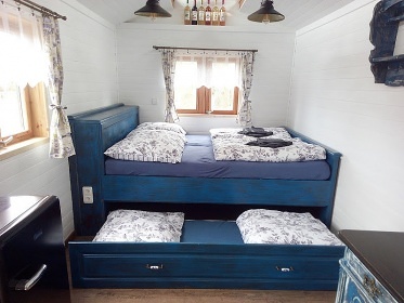 Chata samota u lesa - p�ehrada Ole�n� - Hukvaldy