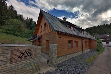 Valask chalupa - Pluskovec - pehrada Karolinka