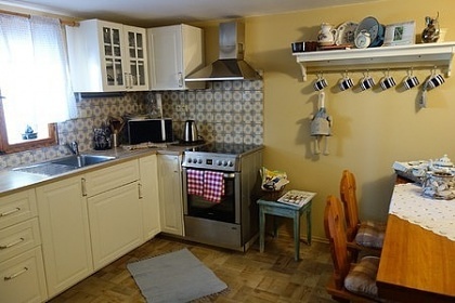 Chalupa a vinn� sklep - Hodon�nsko - CHKO P�lava