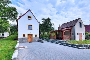 Chata a vinný sklep - sauna a koupací sud - Mutěnice