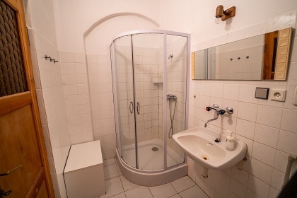 Chalupa CHKO �umava - hrad a z�mek Velhartice