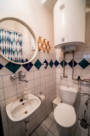 Chalupa CHKO �umava - hrad a z�mek Velhartice