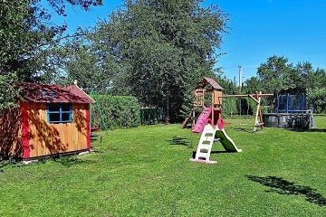 Rodinn� chalupa s baz�nem - Ho�ej�� Chalupy