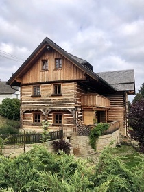 Roubenka s bazénem - Kokořínsko - Máchovo jezero