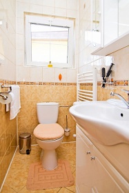 Chalupa wellness a vnit�n� baz�n - Mal� Fatra