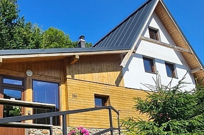 Chata Kru�n� hory a Labsk� p�skovce - Chlumec