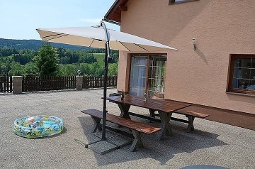 Chalupa na ji�n�m svahu �pi��ku - Jizersk� hory
