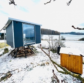 Otočný glamping u rybníka - CHKO Brdy - Březnice