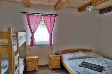 Chalupa u lesa - bazén a wellness - Broumovsko