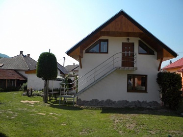 Chata s apartmány - Krásnohorské Podhradí