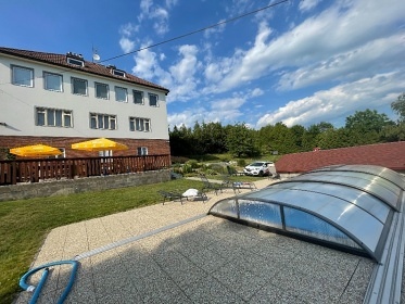 Rekreační dům s bazénem - Babiččino údolí