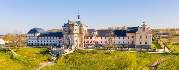 Rekreační dům s bazénem - Babiččino údolí