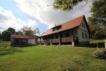 Chalupa �esk� Kanada - Kun�ak - ji�n� �echy