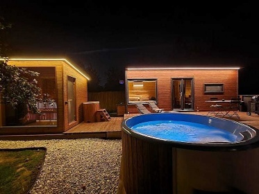 Wellness glamping Prusiny - Netunice - hrad Radyně