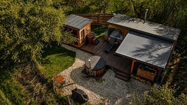 Recenze: Wellness glamping Prusiny - Netunice - hrad Radyn�