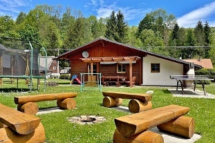 Nov� objekt: Chaty baz�n a sauna - Lipovsk� stezky - Ramzov�