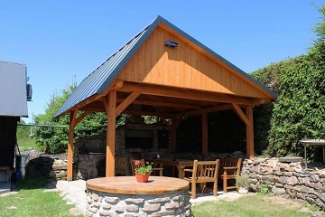 Chalupa baz�n a koupac� sud - Orlick� hory