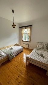 Chalupa baz�n a koupac� sud - Orlick� hory