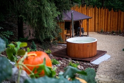 Glamping s wellness - Čelina - přehrada Slapy