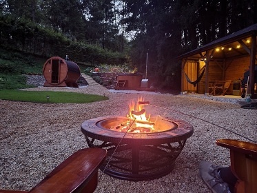 Glamping s wellness - Čelina - přehrada Slapy