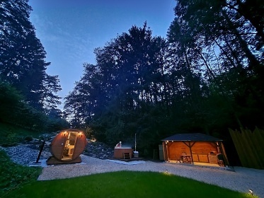 Glamping s wellness - Čelina - přehrada Slapy