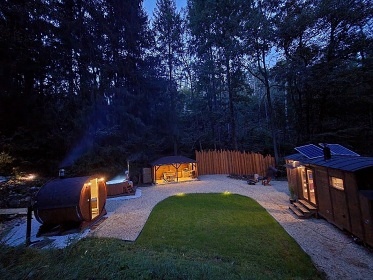 Glamping s wellness - Čelina - přehrada Slapy