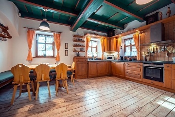 Chalupa vnitřní bazén a wellness - Broumovské stěny