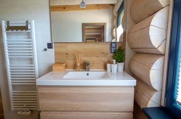 Wellness srub a koupac� jezero - Novohradsk� hory