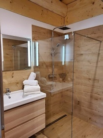 Wellness srub a koupac� jezero - Novohradsk� hory