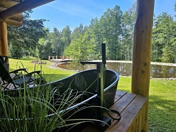 Wellness srub a koupac� jezero - Novohradsk� hory