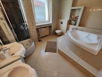 Rekrean dm - vnitn bazn - Barrandov