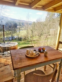 Wellness glamping - Treehouse u řeky - Sázava