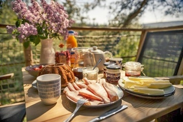 Wellness glamping - Treehouse u řeky - Sázava