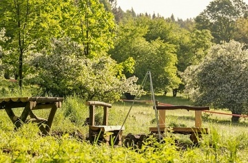 Glamping Treehouse a sauna - v�hled na Je�t�d