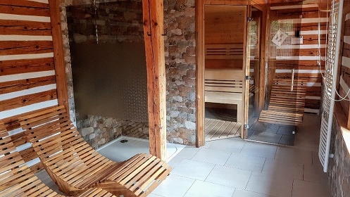 Roubenka s wellness - sauna - vířivka - bazén