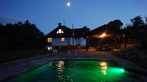 Chalupa bazén, wellness a dětské hřiště - Hořenec