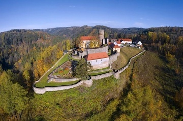 Chalupa u hradu Svojanov - Toulovcovy Matale