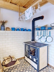 Chalupa rsk vrchy - Jimramov - hrad Pertejn