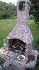 umavsk chalupa - vrch Borek - hrad Velhartice