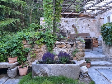 Chalupa �ern� v Po�umav� - jezero Lipno - Frymburk