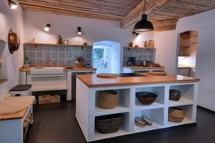 Nov objekt: Chalupa ern v Poumav - jezero Lipno - Frymburk 2C-261