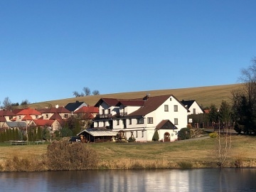 Penzion wellness a baz�n - CHKO ���rsk� vrchy