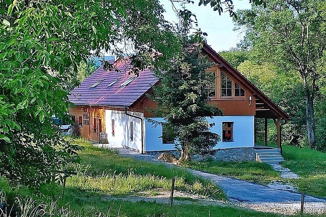 Chalupa pod Mikulčiným vrchem - Bílé Karpaty