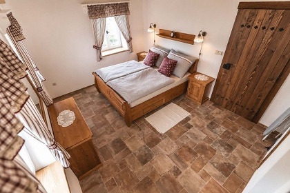 Roubenky u Kouteck�ho potoka - hrad Lipnice