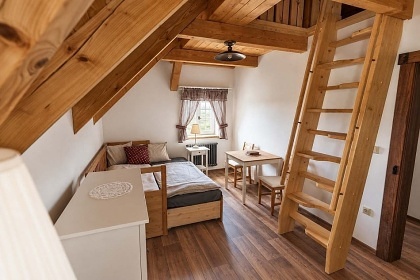 Roubenky u Kouteck�ho potoka - hrad Lipnice