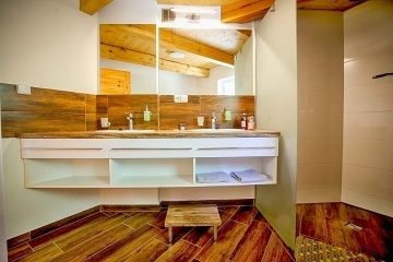 Chata s baz�nem - Plan� nad Lu�nic� - ji�n� �echy